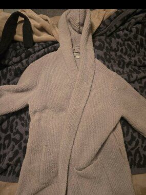 Barefoot dreams long hooded robe size 1
